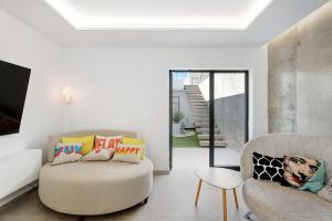 Alba House