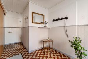 Das weiße Stadthaus