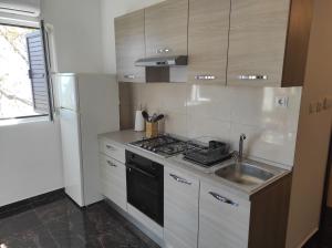 Seaview Apartments