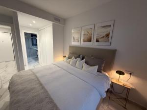 Penthouse 3BR,2BA Flamenca Beach