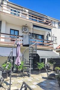 Holiday Home Deleut-3 by Interhome
