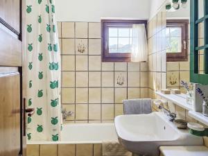 Apartment Lidia by Interhome