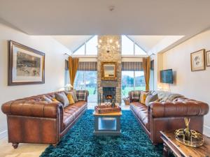 Holiday Home Glenmoriston Estate - 2 cottages by Interhome