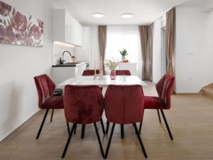 Apartment Mediterranee Oliva-2 by Interhome
