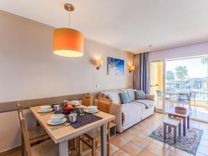 Apartment Les Rivages des Issambres-10 by Interhome