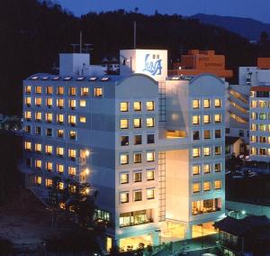 Hotel Luna Park - 3hvězdičkové hotely ve městě Macujama