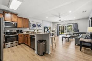 Villa Pool-Hot Tub-Theater, Game Room - By Disney!