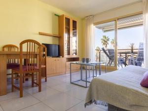 Apartment Cambrils Park B-4 by Interhome