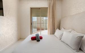 Cozy 2-bedroom apartment with private terrace