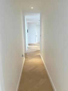 Modern 3BR Appartment, Dollis Hill, Lift Access, Corporate & Family Stays