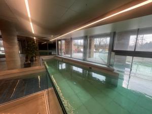 Modern 3BR Appartment, Dollis Hill, Lift Access, Corporate & Family Stays
