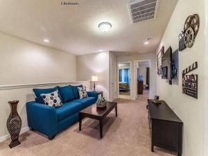 5 BD 4.5 BA Windsor at Westside 2015 MD