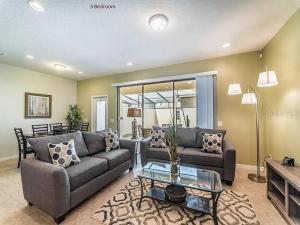 5 BD 4.5 BA Windsor at Westside 2015 MD