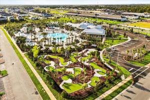 5 BD 5.5 BA Windsor Cay 16123 CL