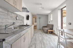 Letizia House