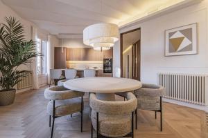 Luxurious 3-Bedroom Apartment in Heart of Barcelona