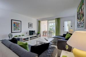 Frontline paradise townhouse