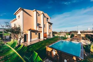 In Beach Apartments
