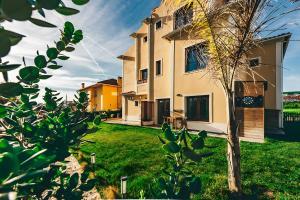 In Beach Apartments