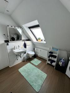 Cozy 55 M² Top Floor Apartment