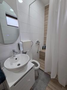 Studio Apartman Aki