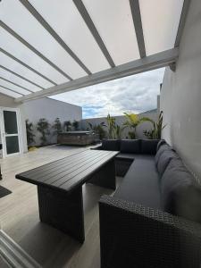 Mojo Surf Yoga House