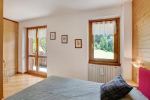 Chalet Holly