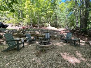 BKs Hideaway · BKs Hideaway, with fire-pit and bike storage