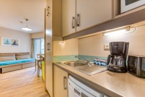 Le Murmure pieds dans leau