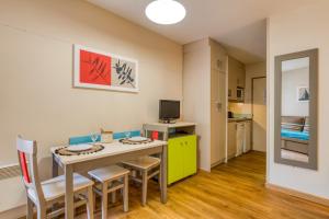 Le Murmure pieds dans leau