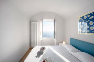 Old city apartment seaview