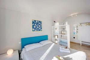 Old city apartment seaview