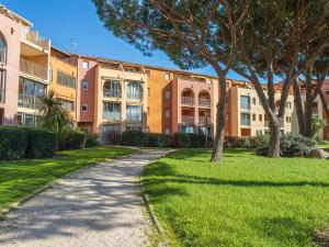 Apartment Super Croisette-2 by Interhome
