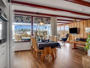 Holiday Home Dimo - 75m to the fjord by Interhome
