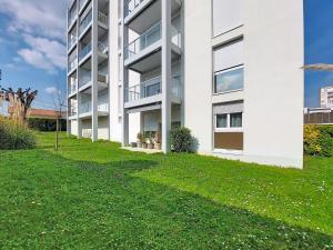 Apartment Le Colibri by Interhome