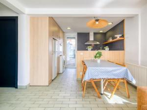 Apartment Las Palmeras-1 by Interhome