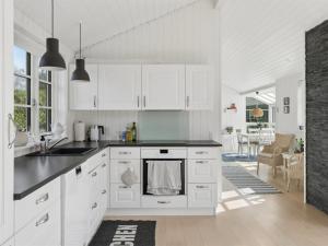 Holiday Home Sighvat - 225m from the sea by Interhome