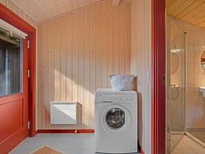 Holiday Home Leonor - 1-8km from the sea by Interhome
