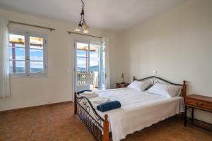 Afroksilia Villa Krinos