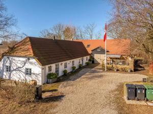 Holiday Home Farah - 2km to the fjord by Interhome