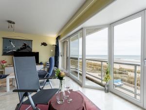 Apartment Mitsou with seaview and parking by Interhome