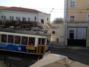 Way to Castle - Apartments Alfama