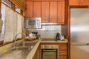 Confortable Bungalow With Views