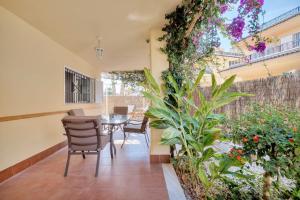 Casa en playa con piscina Novamar