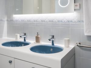 Apartment Apartment Troja by Interhome