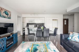 Aquamarine 2 Bedroom 2 Bathroom Condo with Balcony