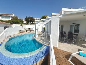 Clementina Apartments