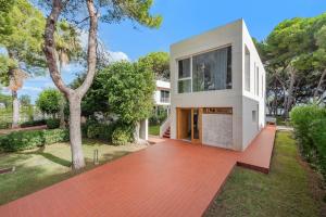 Villamar - Stunning Beachfront