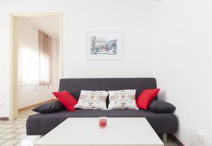 3 bedroom apartment next to Plaza