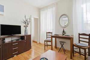 Moraitis Apartments